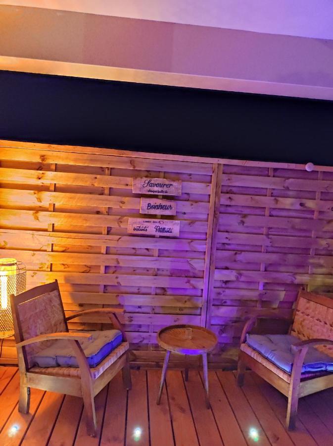 Magnifique petite villa avec jacuzzi l'attrape rêve Les Plantiers Extérieur photo