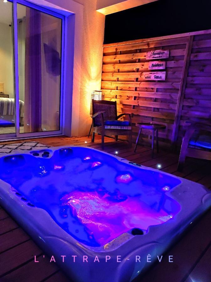 Magnifique petite villa avec jacuzzi l'attrape rêve Les Plantiers Extérieur photo