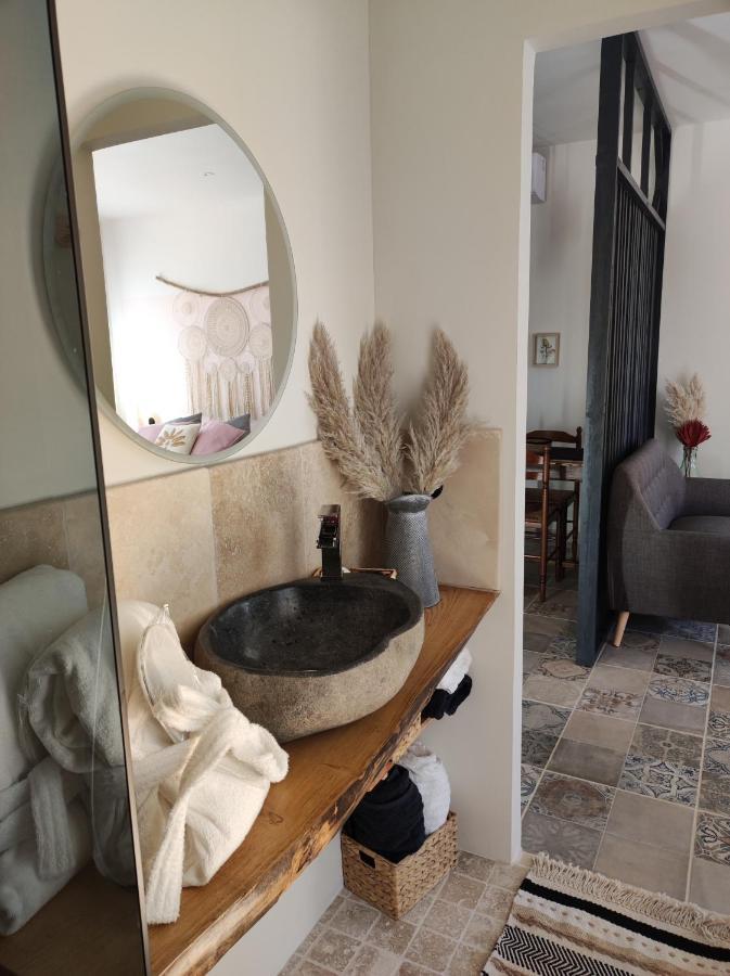 Magnifique petite villa avec jacuzzi l'attrape rêve Les Plantiers Extérieur photo